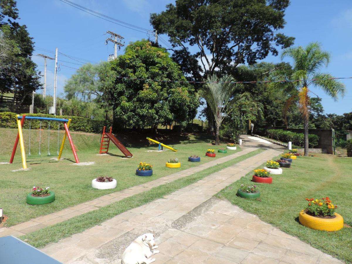 Villa Sítio Sebastião Pereira Jambeiro Exterior foto
