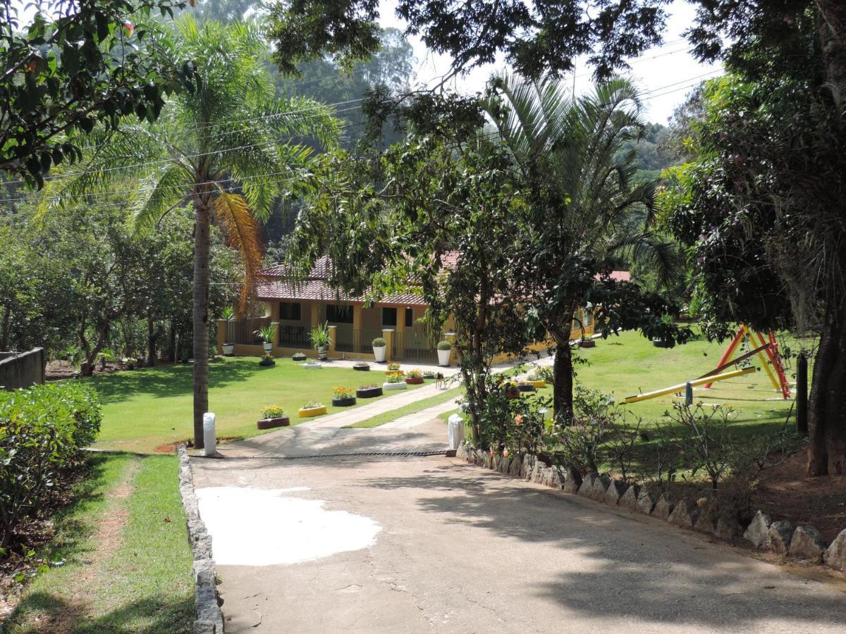 Villa Sítio Sebastião Pereira Jambeiro Exterior foto
